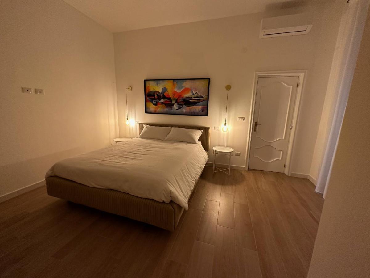 Nouvelle Vag - Apartment & Room Trani Exterior photo